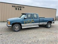 1990 GMC Sierra SLE Pickup Truck,