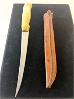 Vintage knife in leather