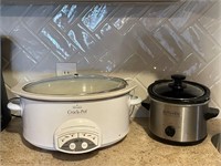 2 Slow Cookers