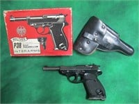 WALTHER P38 9MM W/ HOLSTER, BOX, 7 MAGS