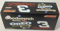 Action Dale Earnhardt GM Goodwrench Oreo 2001