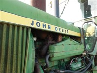 JOHN DEERE 7520 TRACTOR