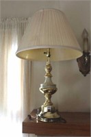 Table Lamp w/brass bottom