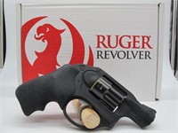 RUGER LCR .38 SPL +P LIKE NEW IN BOX W/ PAPERS