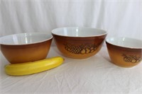 1970s Pyrex "Old Orchard" Nesting Bowls
