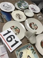Santa plates made in USA, basket - Fenton,