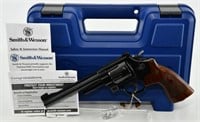 Smith & Wesson Model 25-15 Classic .45 Long Colt