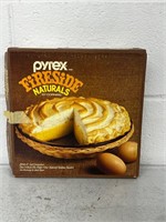 NOS Vintage PYREX Fireside Pie Plate & Basket