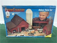 Ertl Deluxe Farm Set