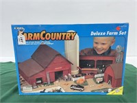 Ertl Deluxe Farm Set