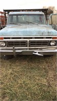76 Ford F-350 2door with title