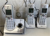 AT&T Model EL53129 Three Piece Phone System