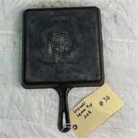 Griswold Square Fry 210B