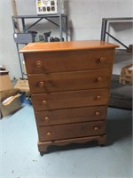 5 drawer Jamestown New York hardwood dresser