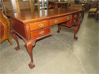 SOLID MAHOGANY CHIPPENDALE 5 DRAWER CLAW FOOT DESK