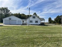 3 BEDROOM, 2 BATH HOME WITH BARN ON 1.25 ACRES