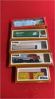Tyco Toy Train Cars