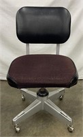 AMH3798 Vintage Office Chair With Wheels
