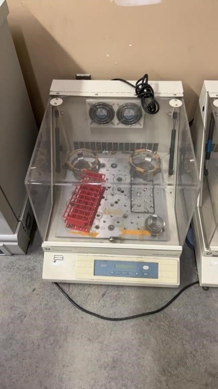 LAB  EQUIPMENT & TECHNOLOGY ONLINE AUCTION FROM WORKING LAB