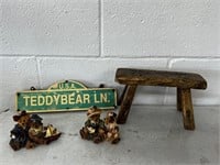 Flawed Boyd’s bears, teddy bear sign wood display
