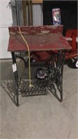 Sewing machine stand and wagon