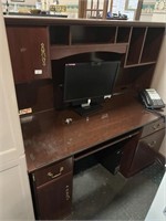 GREAT DESK WITH SHELVES