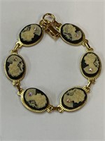 Vintage Cameo Bracelet 8"
