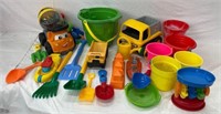 AMH3872 Plastic Kids Toy Lot Trucks Buckets