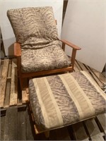 Futon and foot stool, Wooden