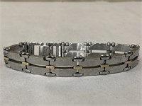 Men’s stainless steel link bracelet