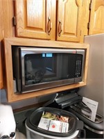 Danby designer stainless microwave works good