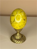 Mable egg vintage gold stand