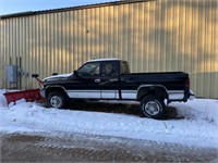 2000 Dodge Ram Truck with snow plow