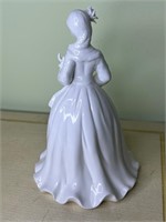 Paris royal lady figurine