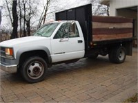 2000 Chev 3500 one ton truck