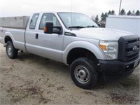 2015 Ford F250 pickup, 4x4 "SELLING AS IS"