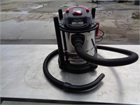 Unused 5 Gallon Wet/Dry Vacuum