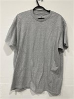 New($15) Men's Gildan Short Sleeve Size L
