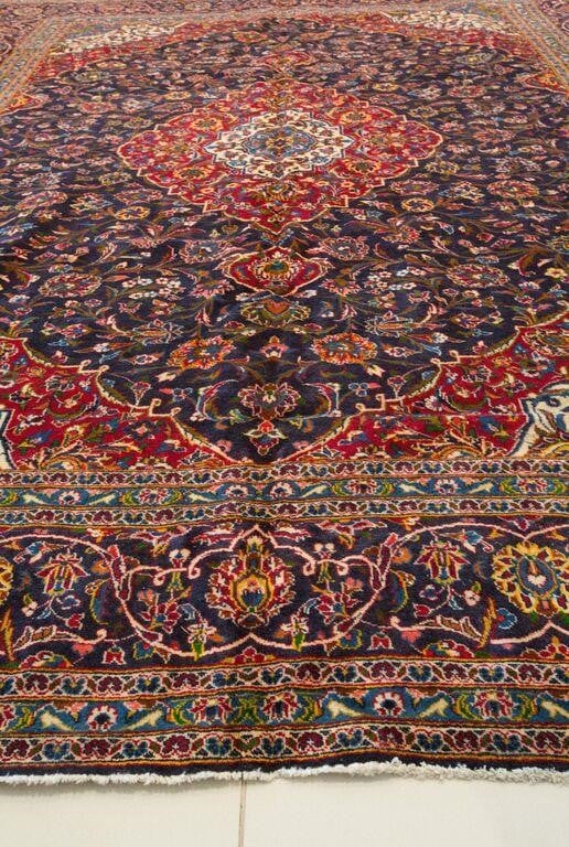 Unlimited Luxury Rug Auction 14