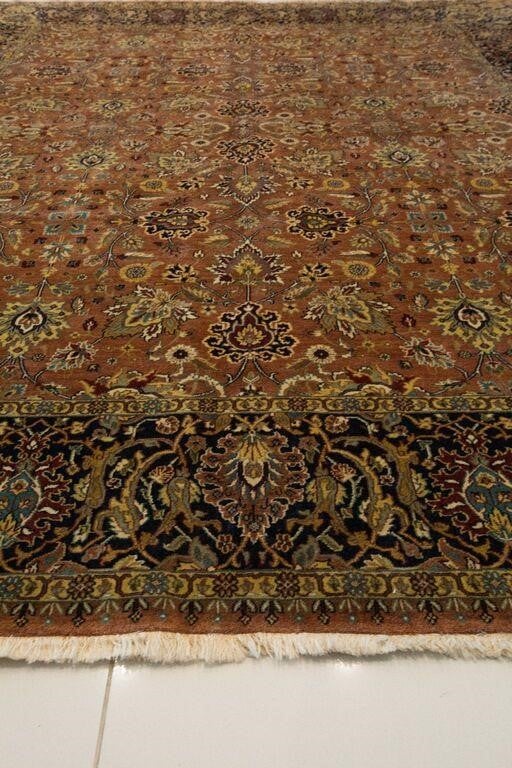 8'x10' Hand-knotted fine Persian Kashan Design.