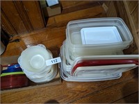 Assorted Rubbermaid Containers w/ Some Lids