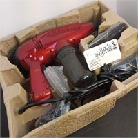 DYNAMO STEAM CLEANER VACUME NEW IN BOX
