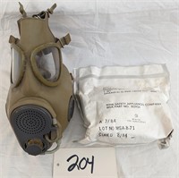 4 Gas Masks with filters
