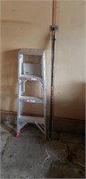 Metal Ladder & Cargo Bar