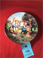 Boy and girl collector plate