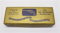 Smith & Wesson BOX: .357 Magnum Revolver