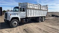 1977 Ford 9000 Truck W/ 22ft Bed and Hoist