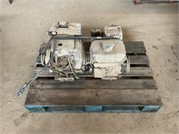 Lot of 2 Small Engines