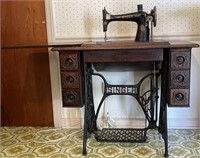 1900's Singer Sewing Machine Table