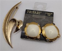Crown Trifari brooch clip earrings